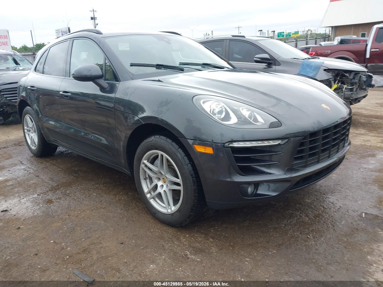 WP1AA2A58HL****** · 2017 PORSCHE MACAN