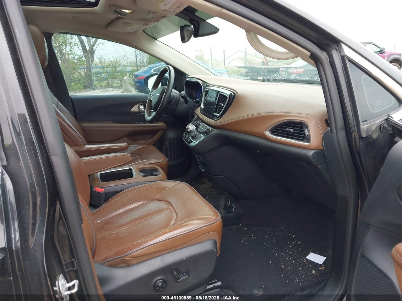 2017 CHRYSLER PACIFICA LIMITED · 5/11