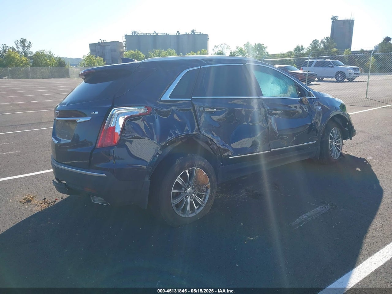 2017 CADILLAC XT5 LUXURY · 4/10