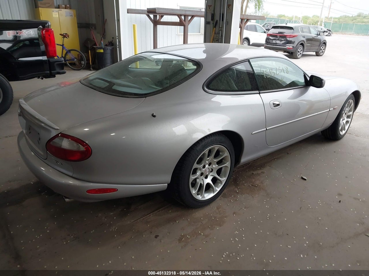 2000 JAGUAR XK8 · 4/11