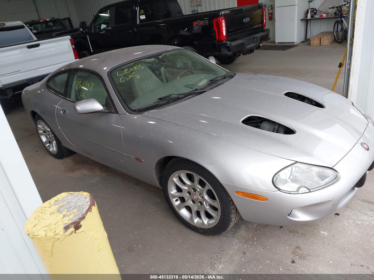 2000 JAGUAR XK8