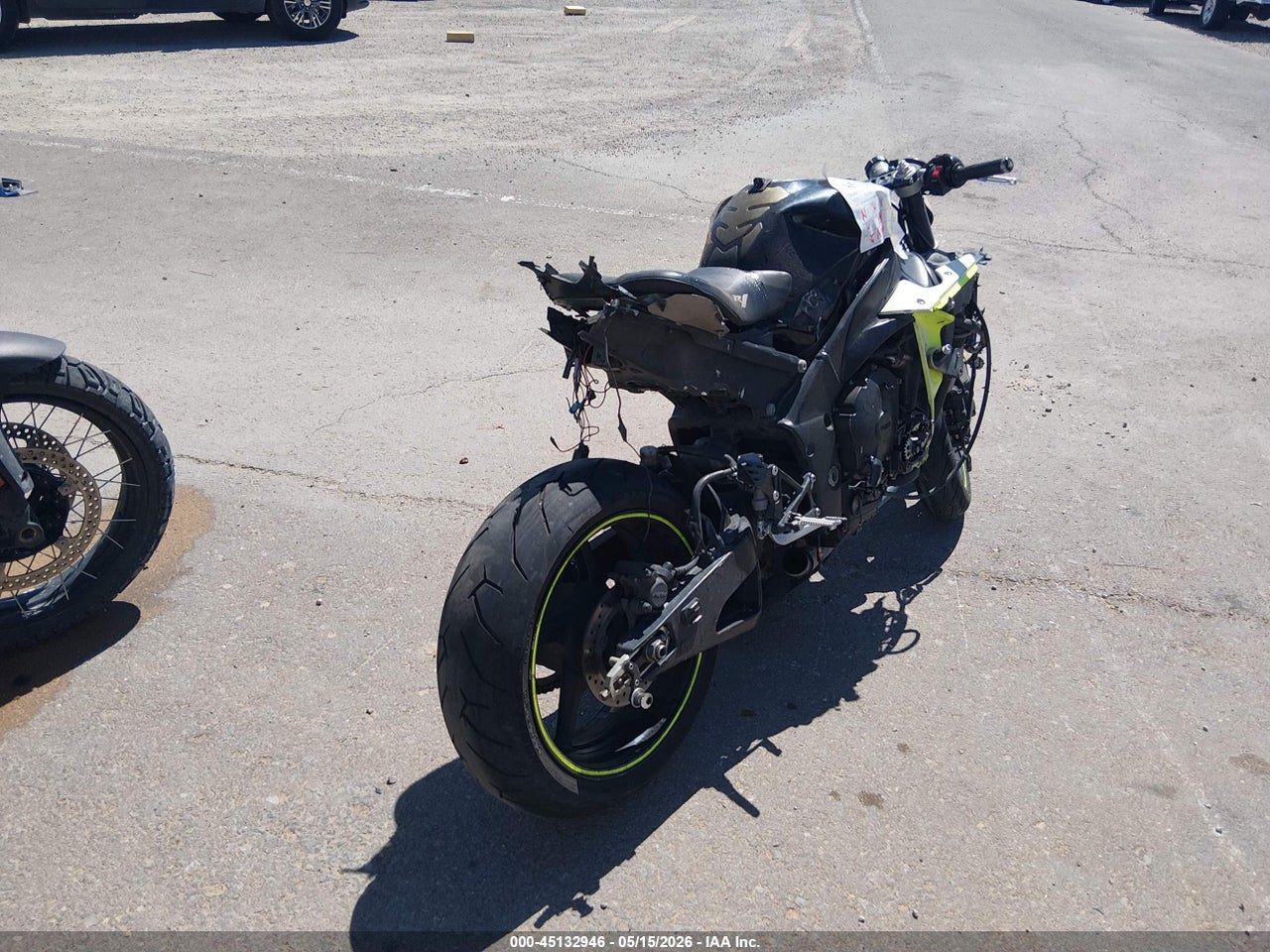 2012 YAMAHA YZFR1 · 4/10