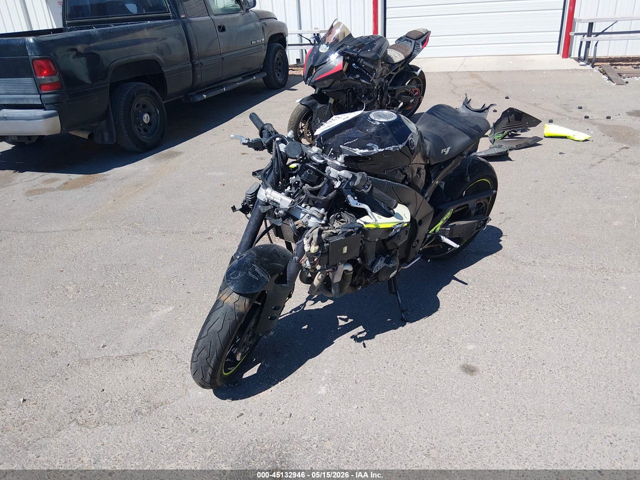 2012 YAMAHA YZFR1 · 2/10