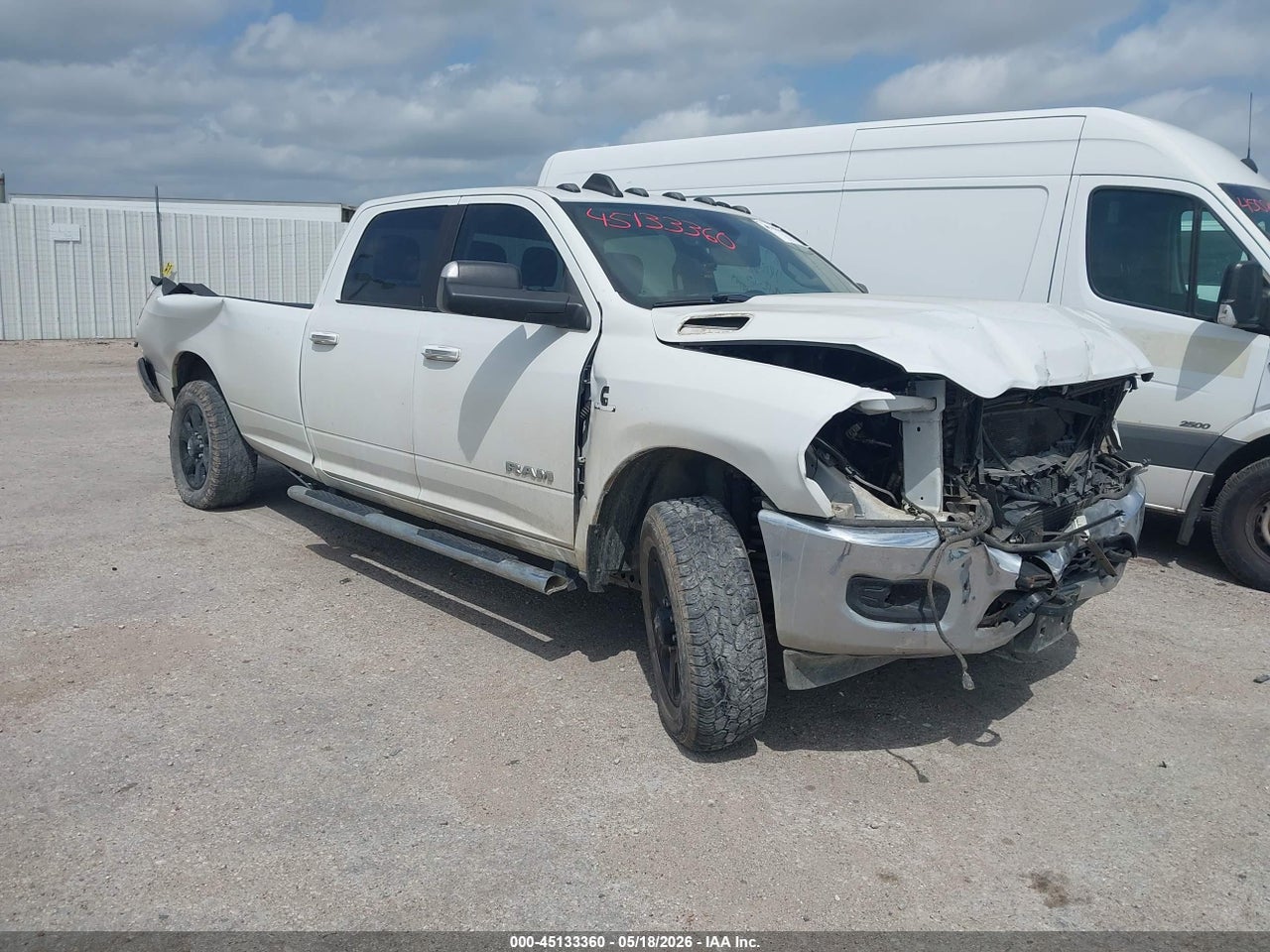 3C63R3HL5KG****** · 2019 RAM 3500 BIG HORN  4X4 8' BOX