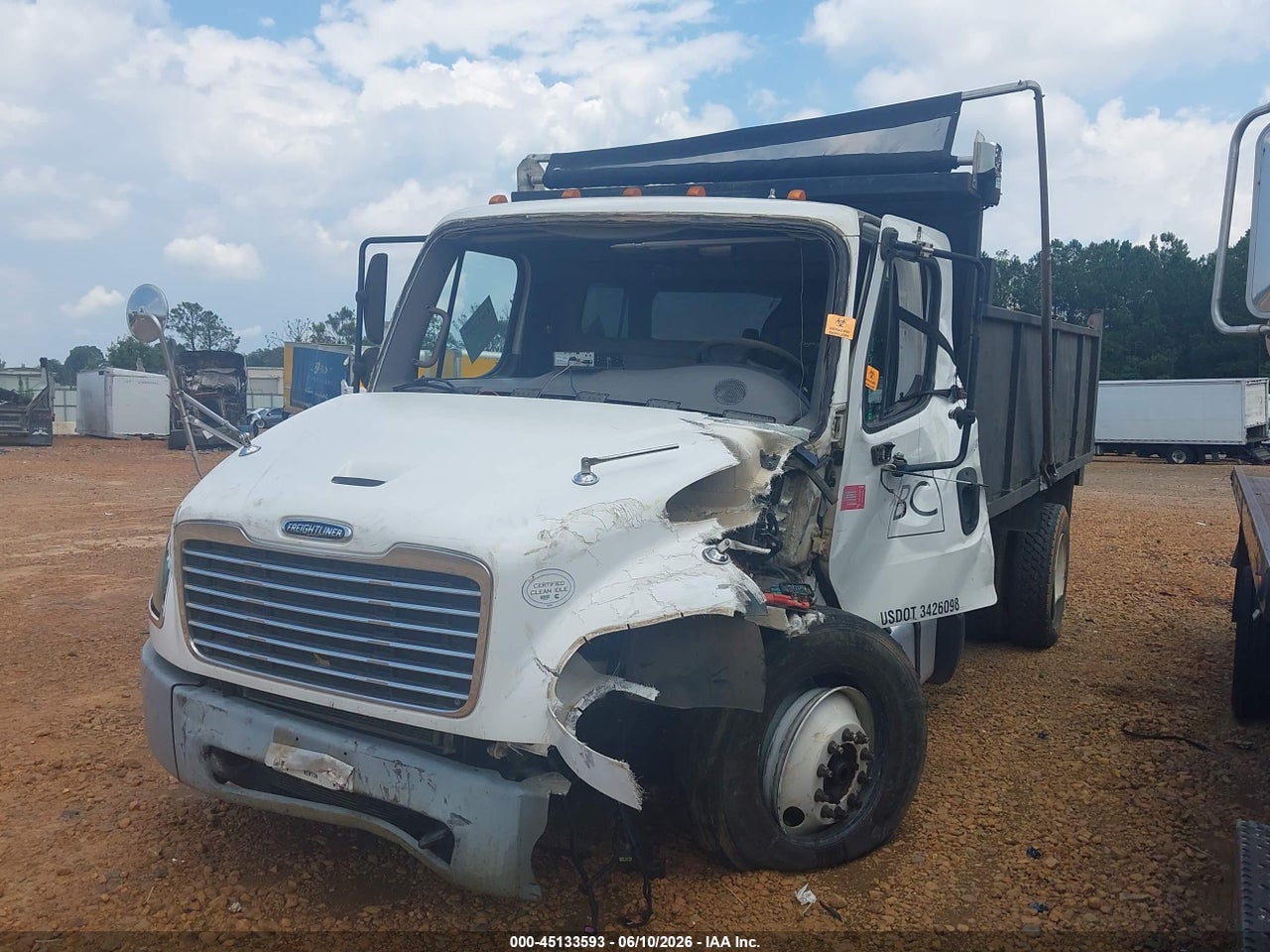 2015 FREIGHTLINER M2 106 MEDIUM DUTY · 2/10