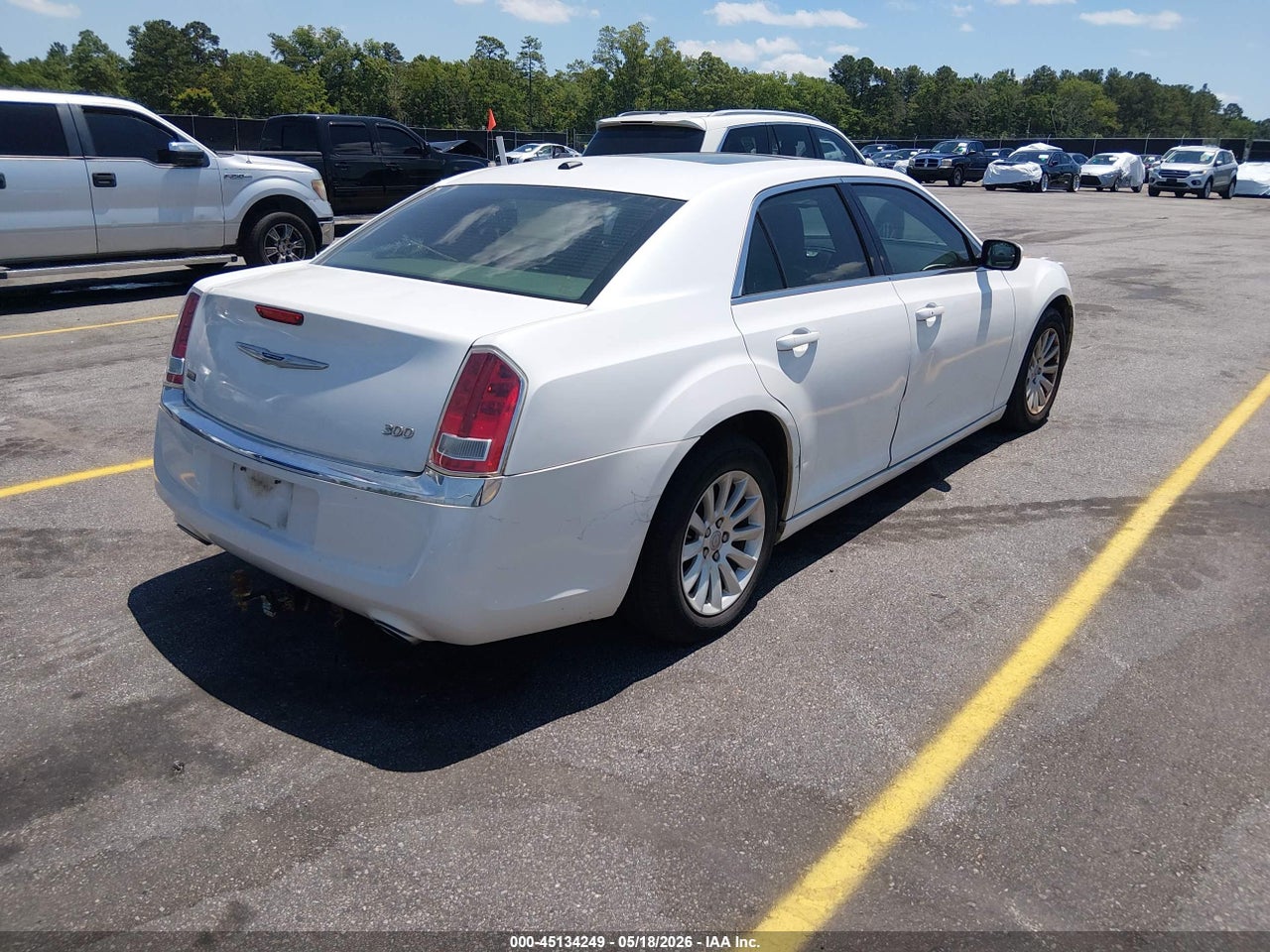2013 CHRYSLER 300 MOTOWN · 4/11