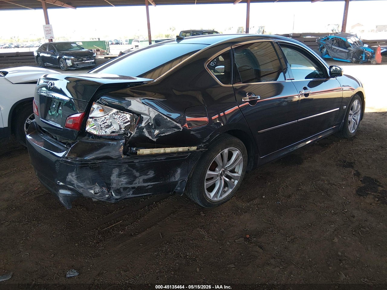 2009 INFINITI M45 · 4/11