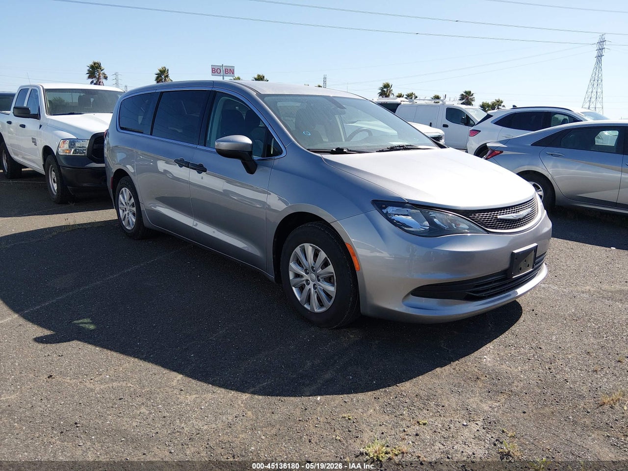 2C4RC1AG8LR****** · 2020 CHRYSLER VOYAGER L