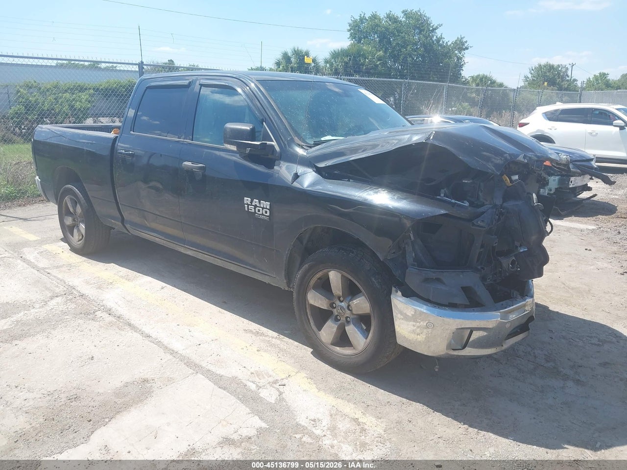 1C6RR7TT8KS****** · 2019 RAM 1500 CLASSIC BIG HORN  4X4 6'4 BOX