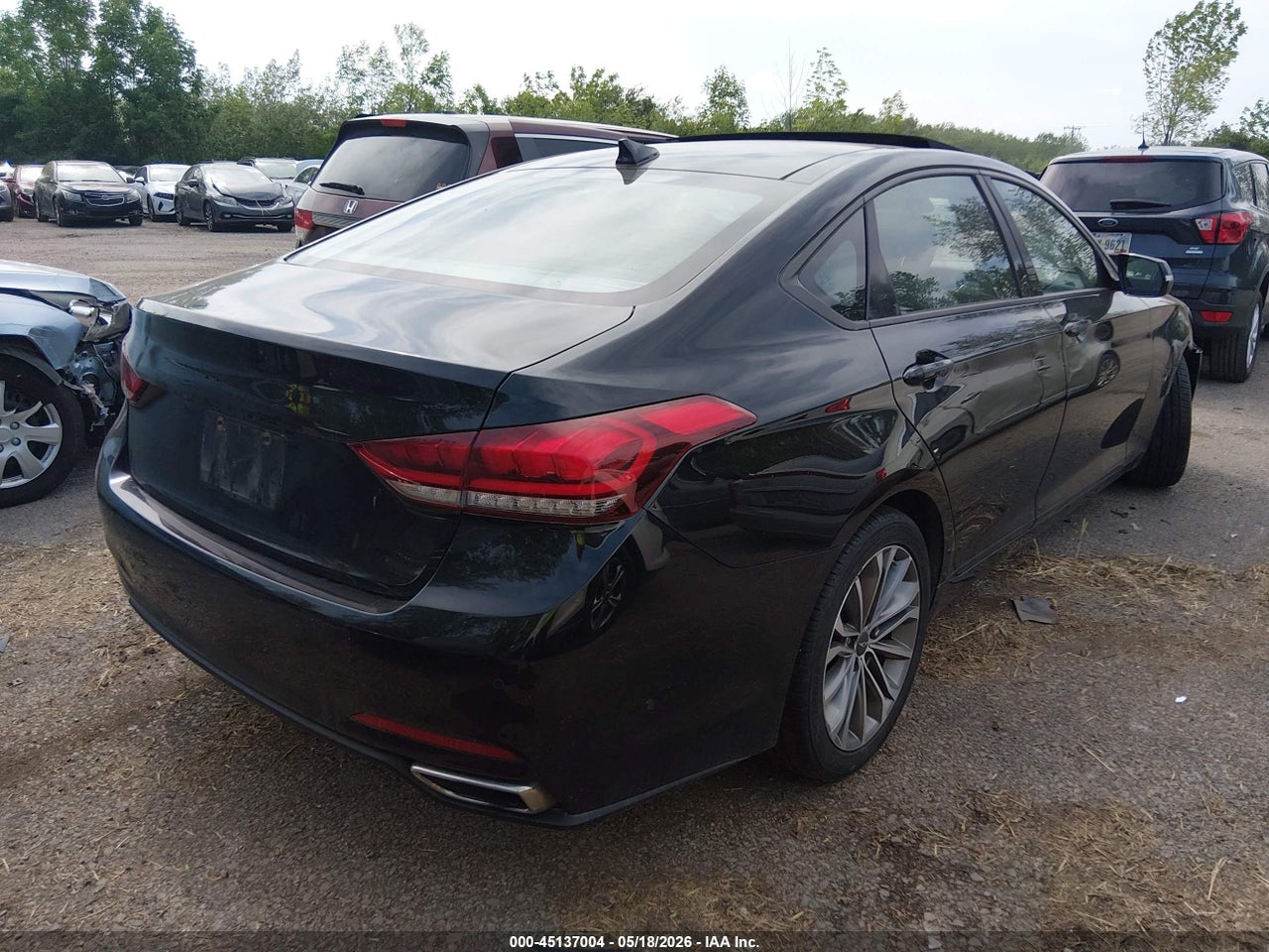 2015 HYUNDAI GENESIS 3.8 · 4/11