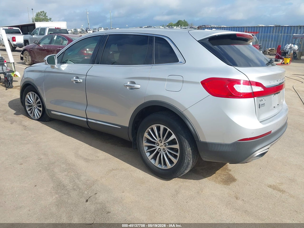 2016 LINCOLN MKX SELECT · 3/10