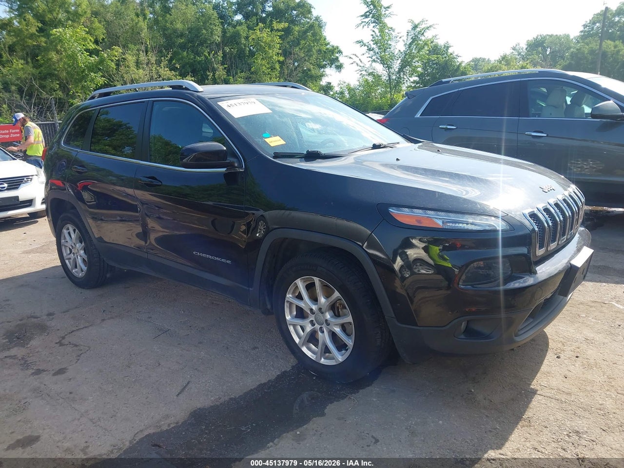 1C4PJLCS3FW****** · 2015 JEEP CHEROKEE LATITUDE