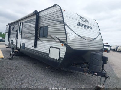 1UJBJ0BT6J1****** · 2018 JAYCO JAYFL184BH