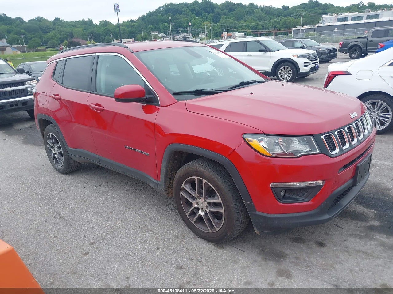 3C4NJCBB8KT****** · 2019 JEEP COMPASS LATITUDE FWD