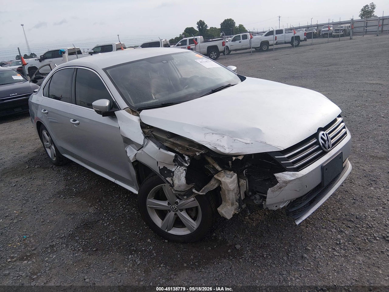 1VWBT7A3XFC****** · 2015 VOLKSWAGEN PASSAT 1.8T SE