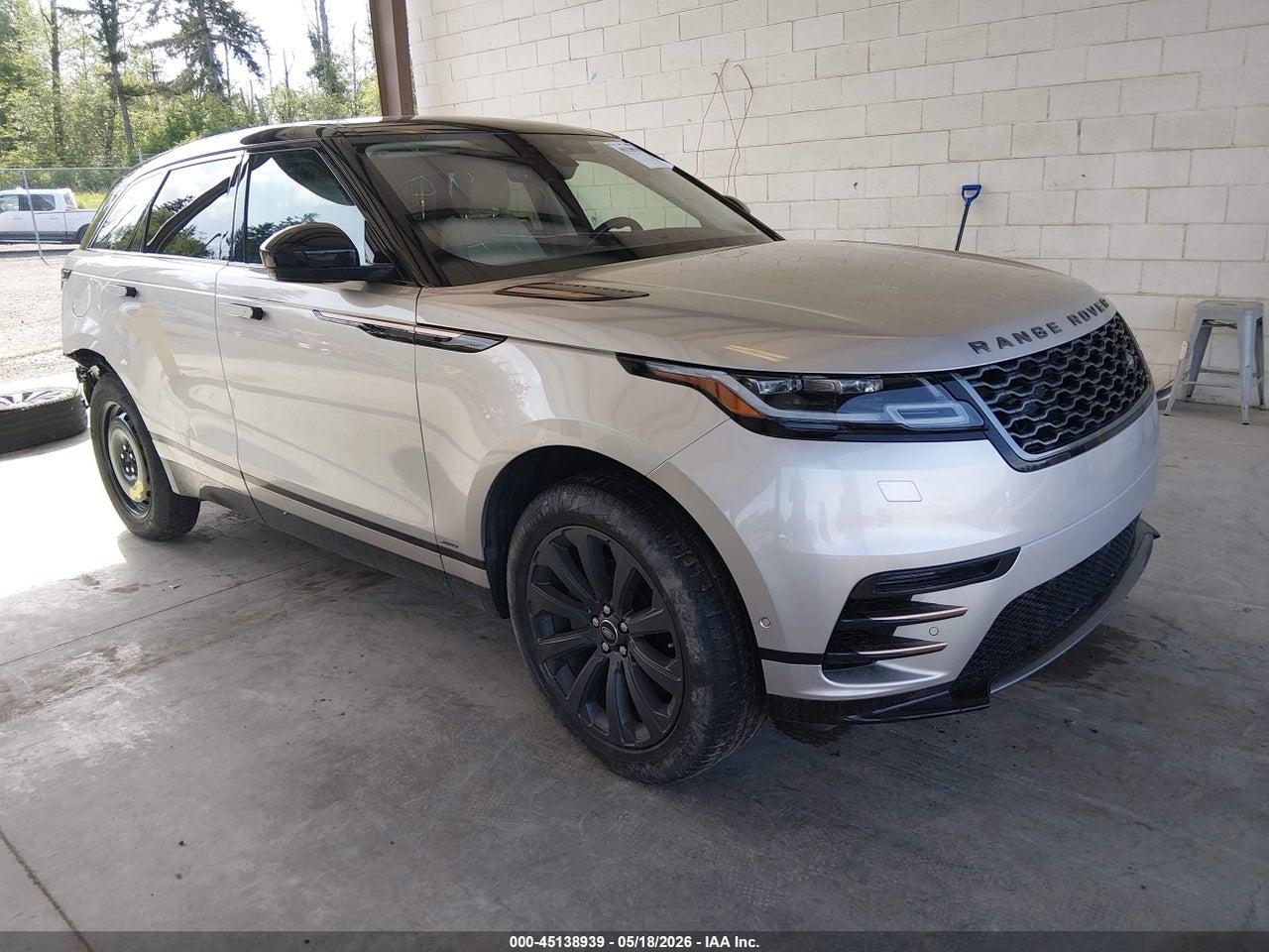 SALYL2EX4KA****** · 2019 LAND ROVER RANGE ROVER VELAR P250 R-DYNAMIC SE