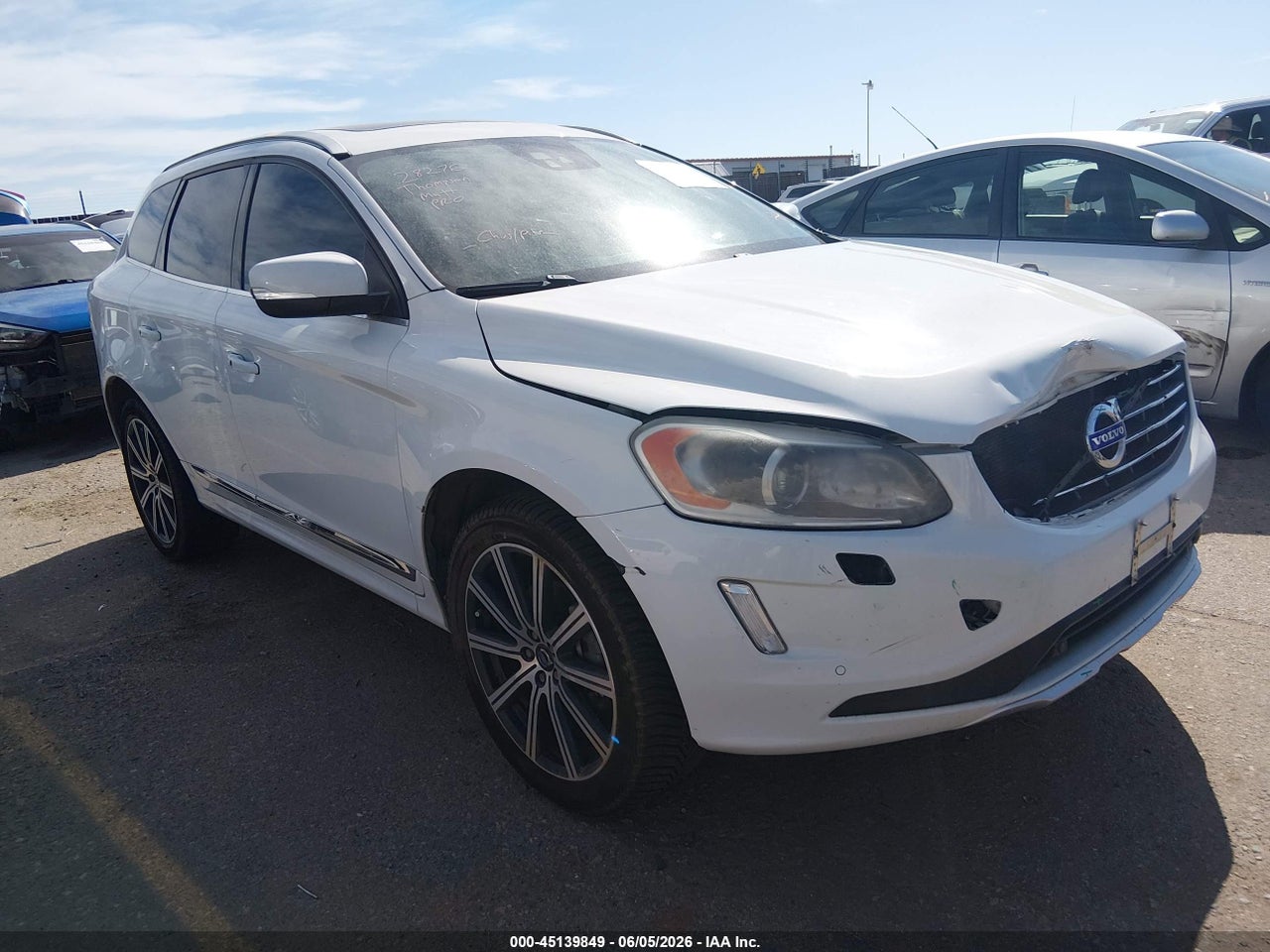 YV440MDM3F2****** · 2015 VOLVO XC60 T5 PLATINUM