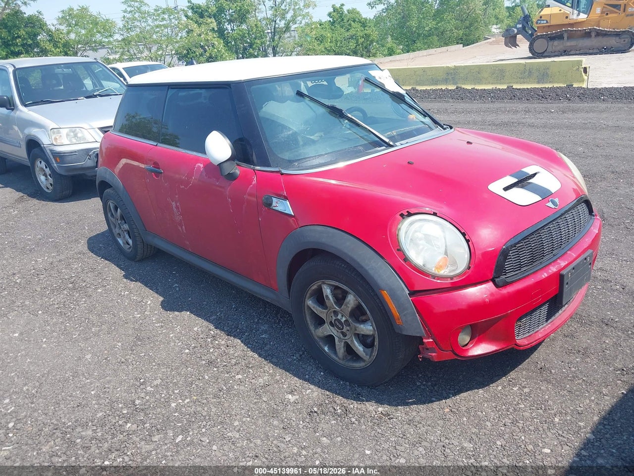 WMWMF73598T****** · 2008 MINI COOPER S