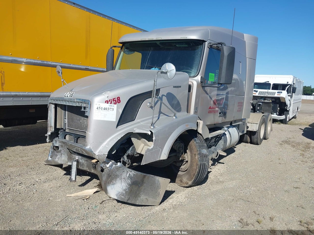 2013 VOLVO VN VNL · 2/4