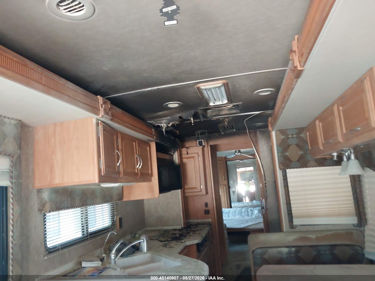 2006 FREIGHTLINER CHASSIS X LINE MOTOR HOME · 6/11