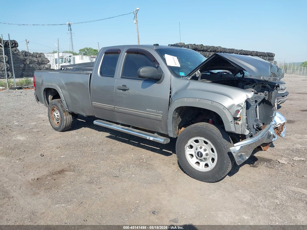 1GT220CG5DZ****** · 2013 GMC SIERRA 2500HD SLE