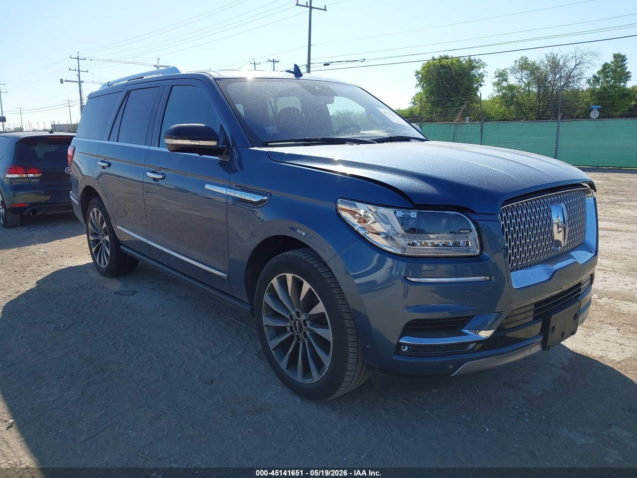5LMJJ2HTXKE****** · 2019 LINCOLN NAVIGATOR SELECT