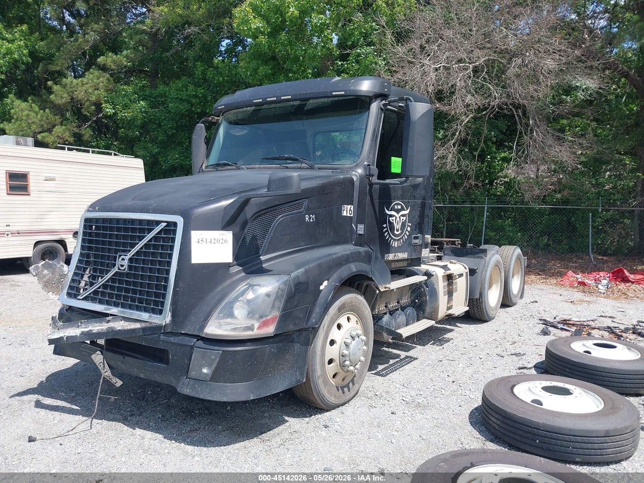 2014 VOLVO VN VNL · 2/4