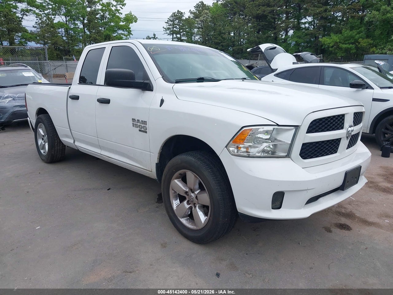 1C6RR7FG7KS****** · 2019 RAM 1500 CLASSIC EXPRESS  4X4 6'4 BOX