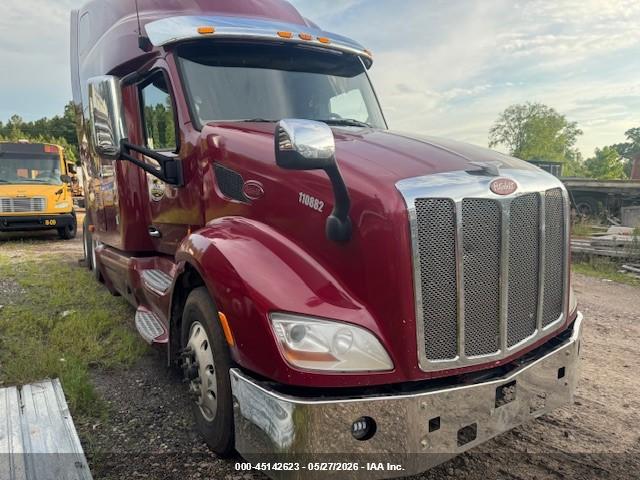 1XPBD49X4KD****** · 2019 PETERBILT 579