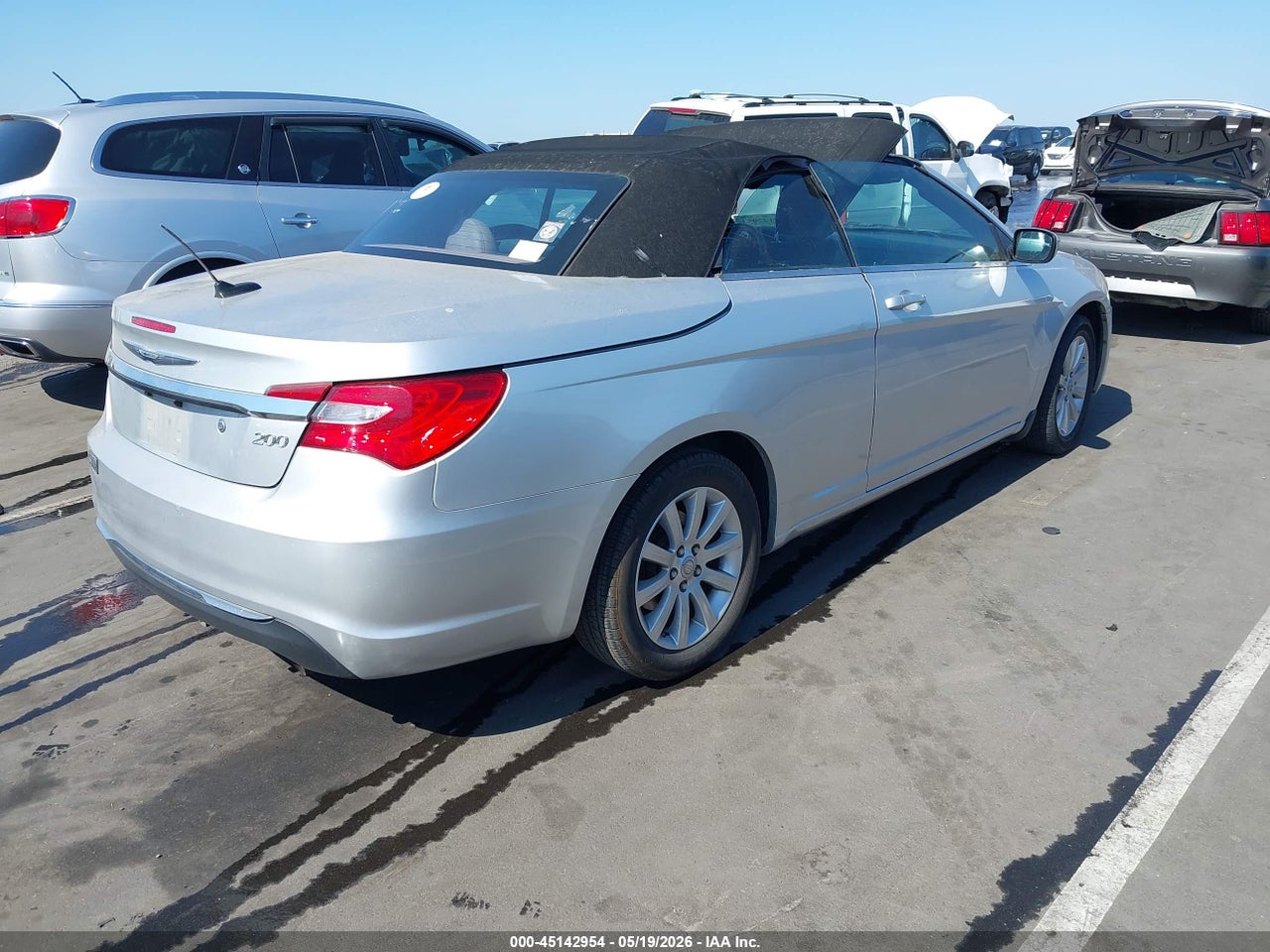 2012 CHRYSLER 200 TOURING · 4/11