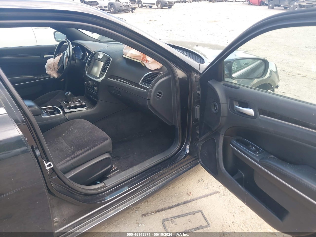 2011 CHRYSLER 300 · 5/10