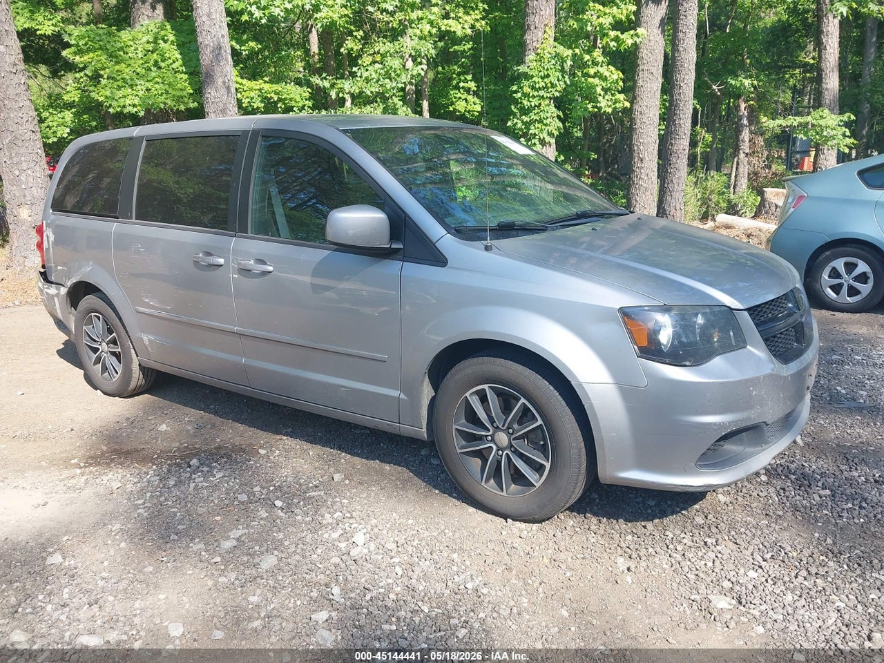 2C4RDGBG8HR****** · 2017 DODGE GRAND CARAVAN SE PLUS