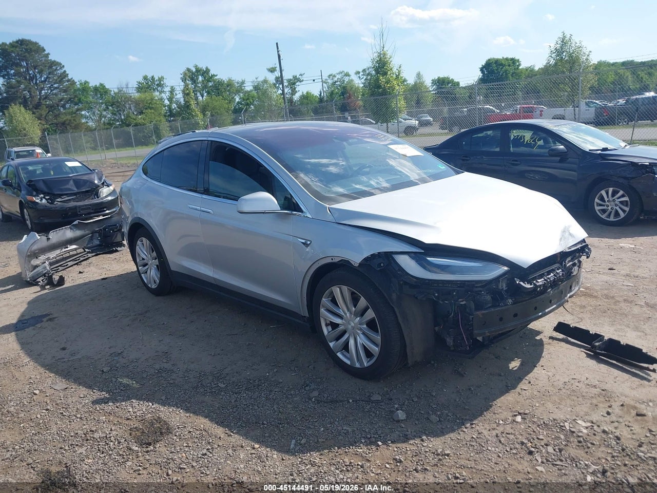 5YJXCBE28GF****** · 2016 TESLA MODEL X 60D/70D/75D/90D/P100D