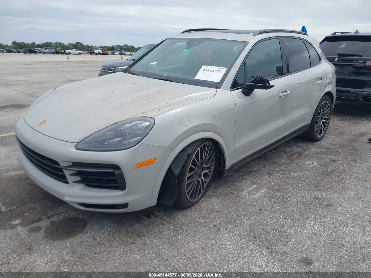 2021 PORSCHE CAYENNE · 2/11