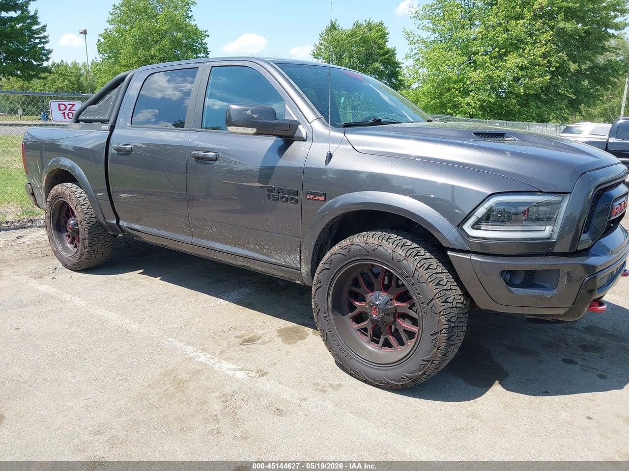 1C6RR7YT7JS****** · 2018 RAM 1500 REBEL  4X4 5'7 BOX