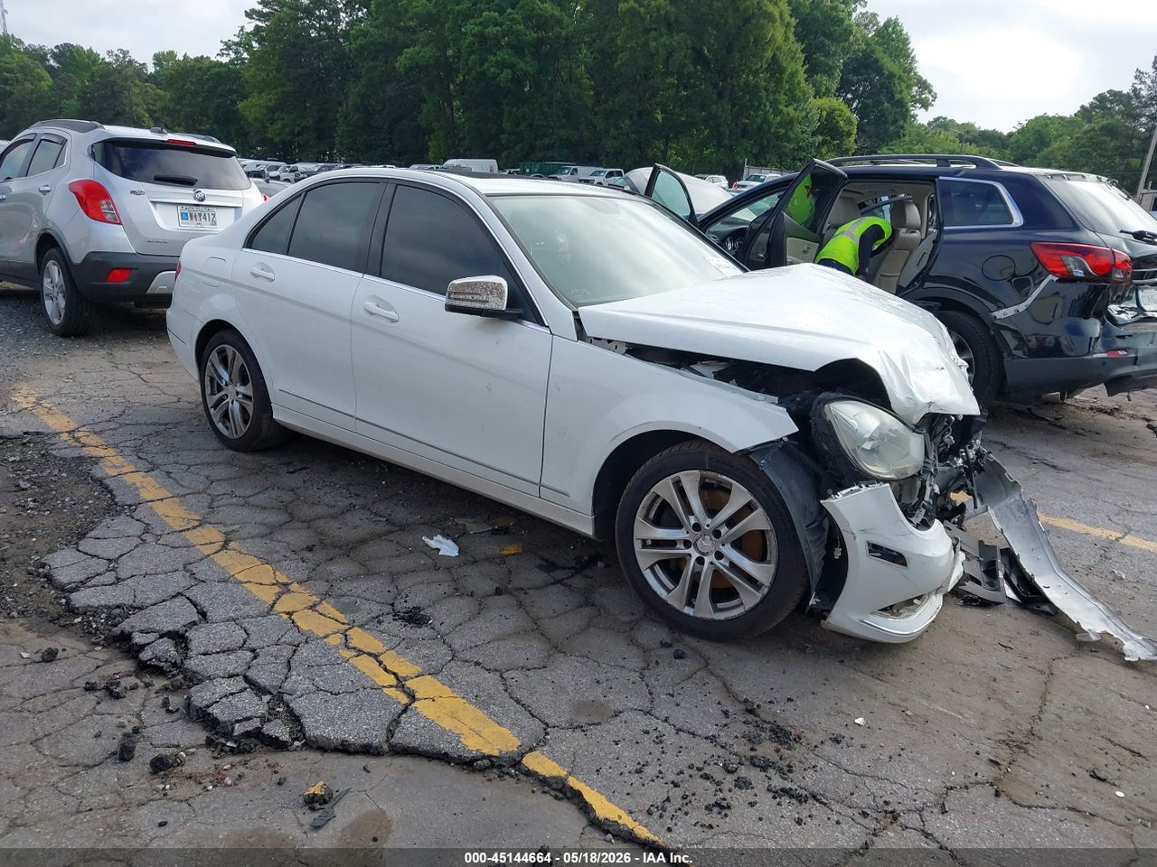 WDDGF8AB2DR****** · 2013 MERCEDES-BENZ C 300 LUXURY 4MATIC