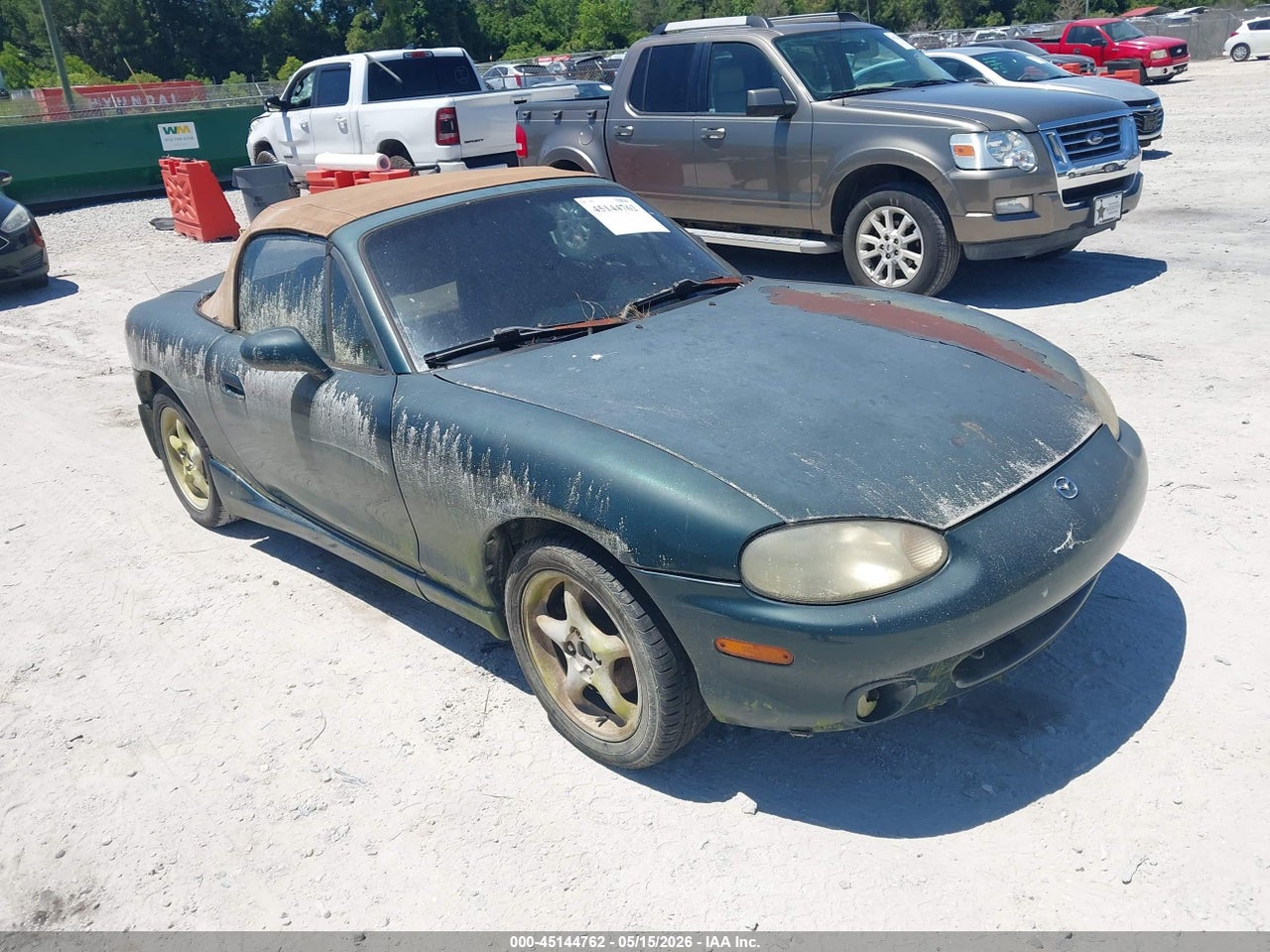 JM1NB3533Y0****** · 2000 MAZDA MX-5 MIATA LS/SPECIAL EDITION