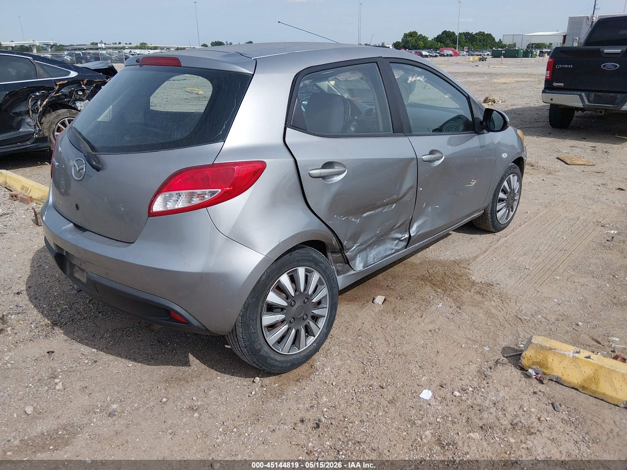 2013 MAZDA MAZDA2 SPORT · 4/11
