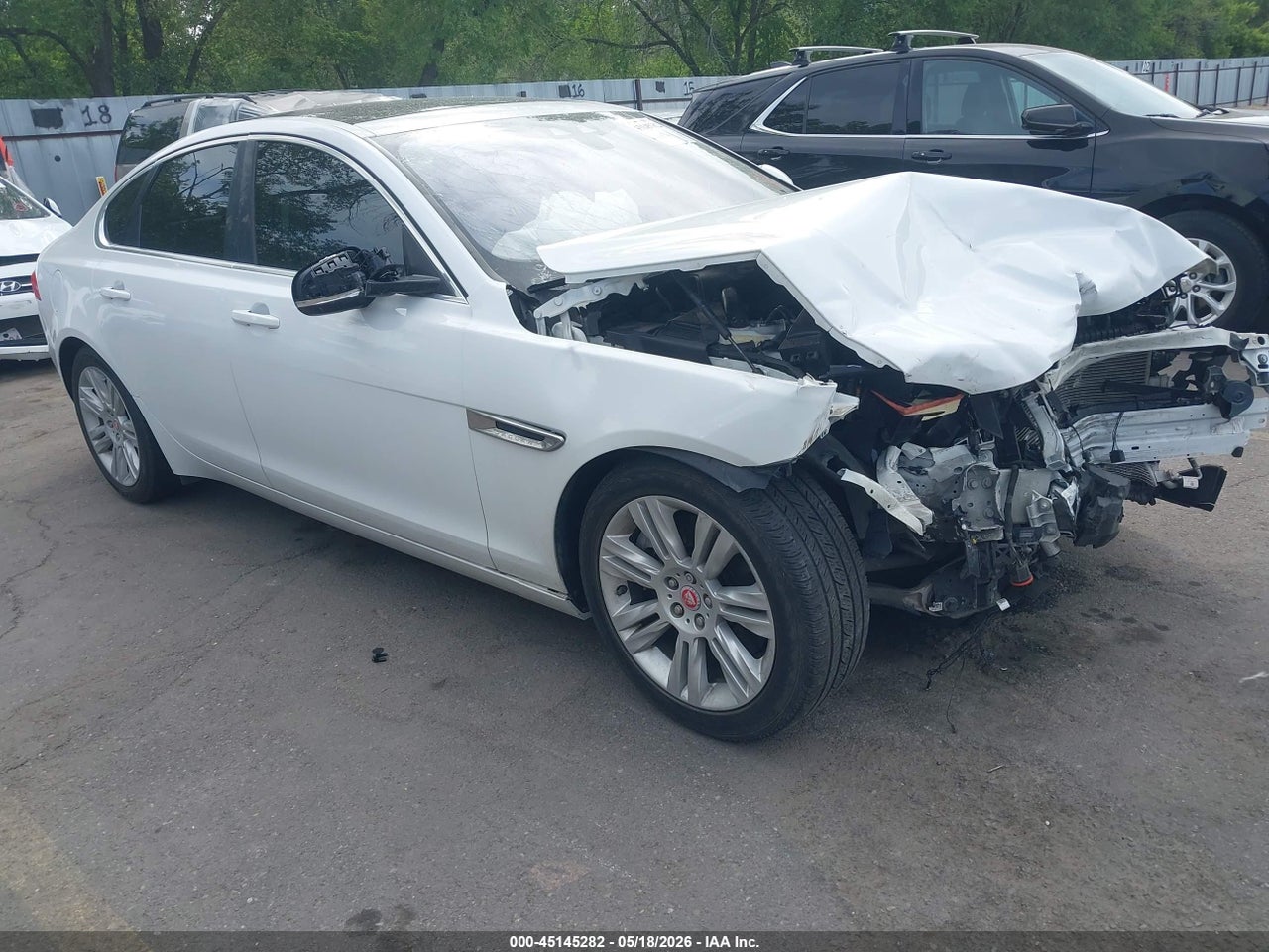 SAJBD4BV2HC****** · 2017 JAGUAR XF 35T PREMIUM