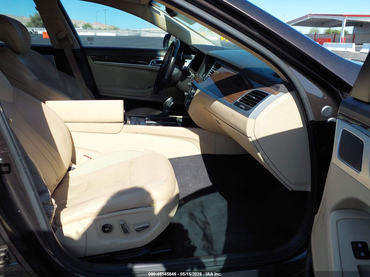 2015 HYUNDAI GENESIS 3.8 · 5/11