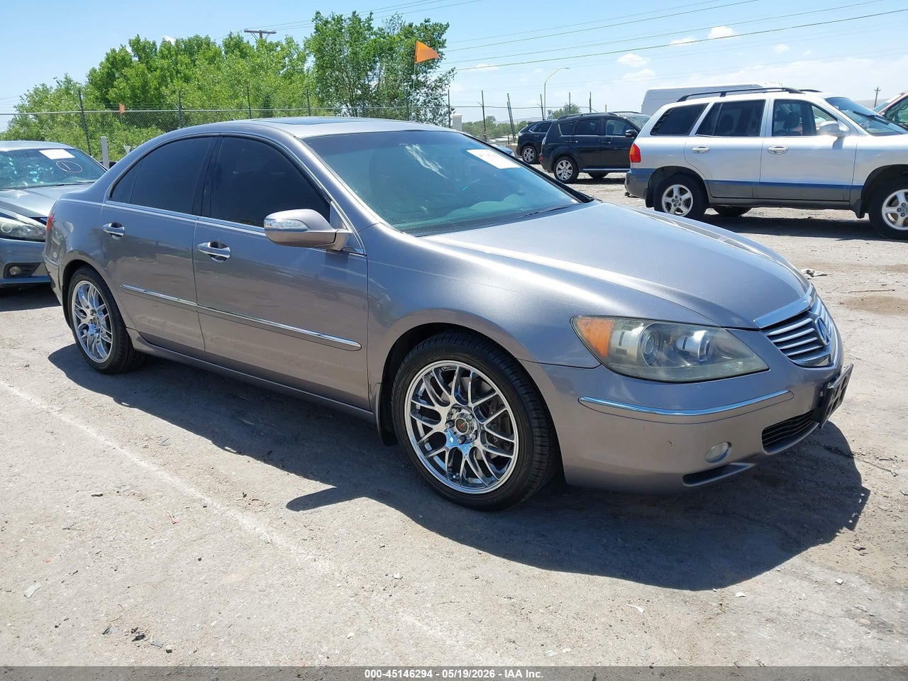 JH4KB16575C****** · 2005 ACURA RL 3.5