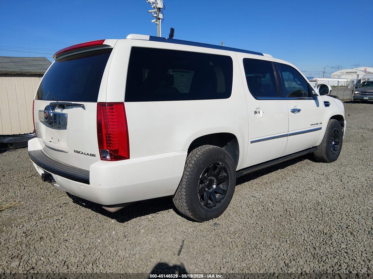 2014 CADILLAC ESCALADE ESV PLATINUM EDITION · 4/11