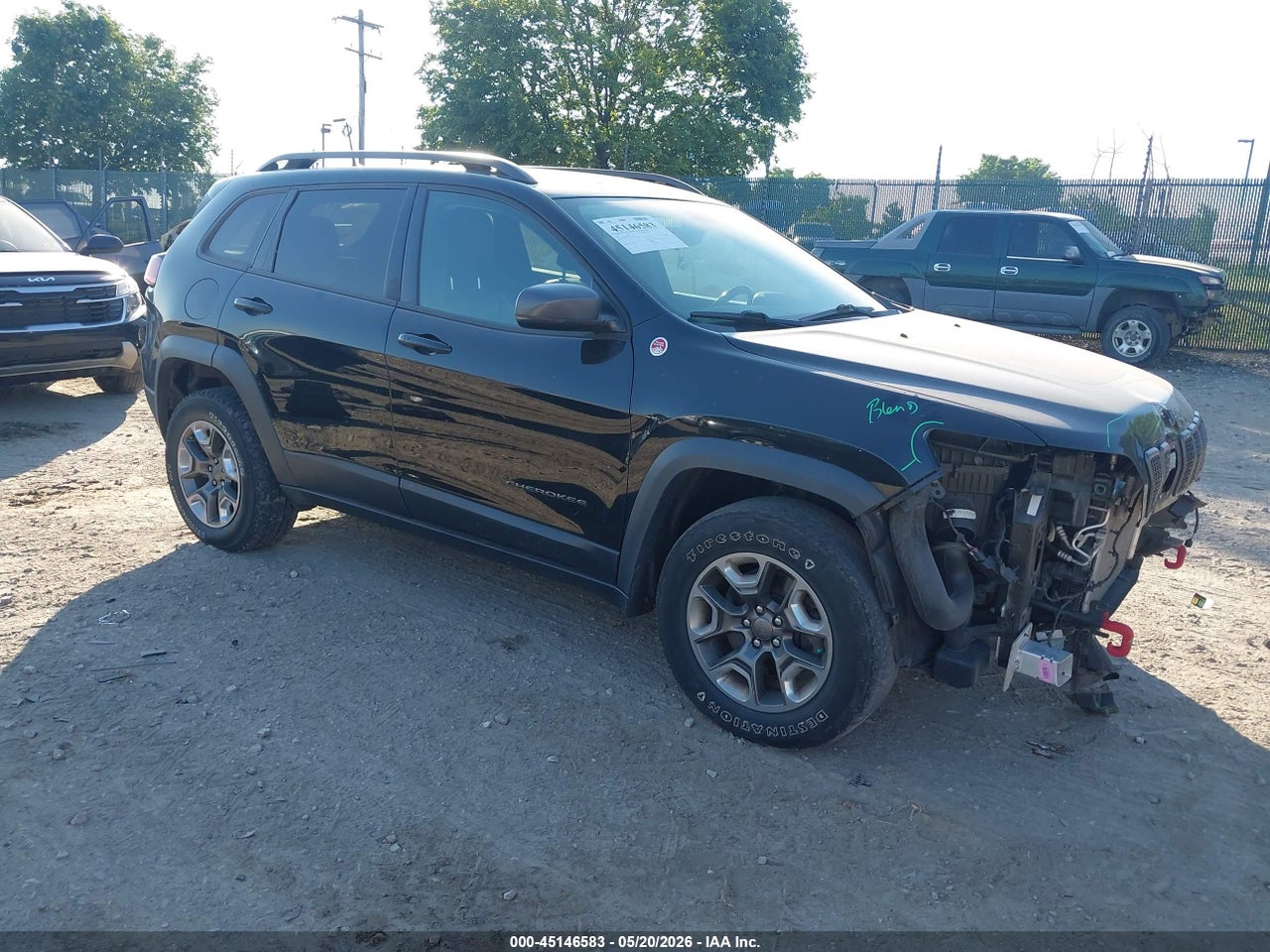 1C4PJMBX6KD****** · 2019 JEEP CHEROKEE TRAILHAWK 4X4