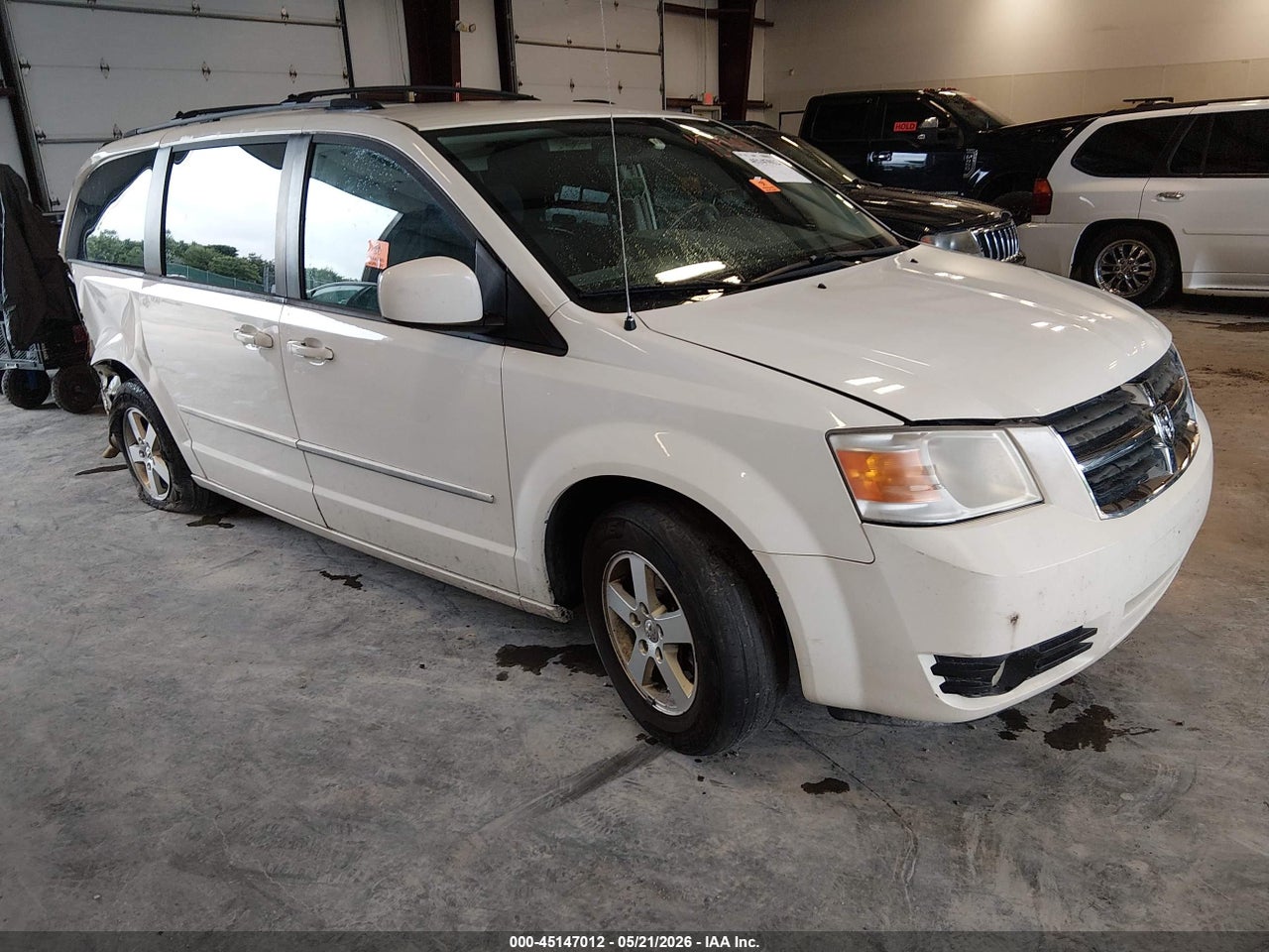 2D4RN5D10AR****** · 2010 DODGE GRAND CARAVAN SXT