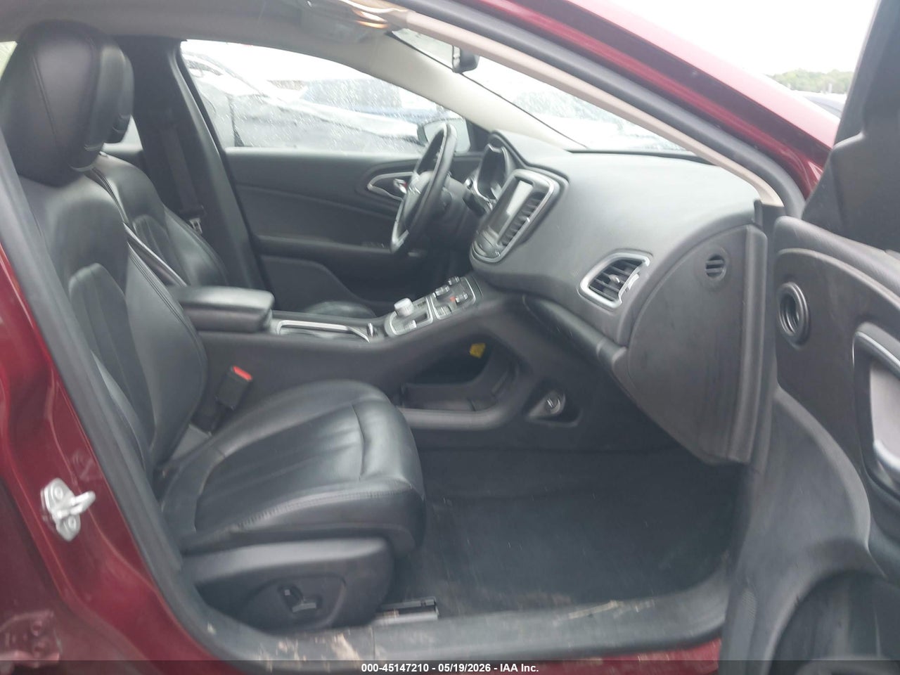 2017 CHRYSLER 200 LIMITED PLATINUM · 5/10