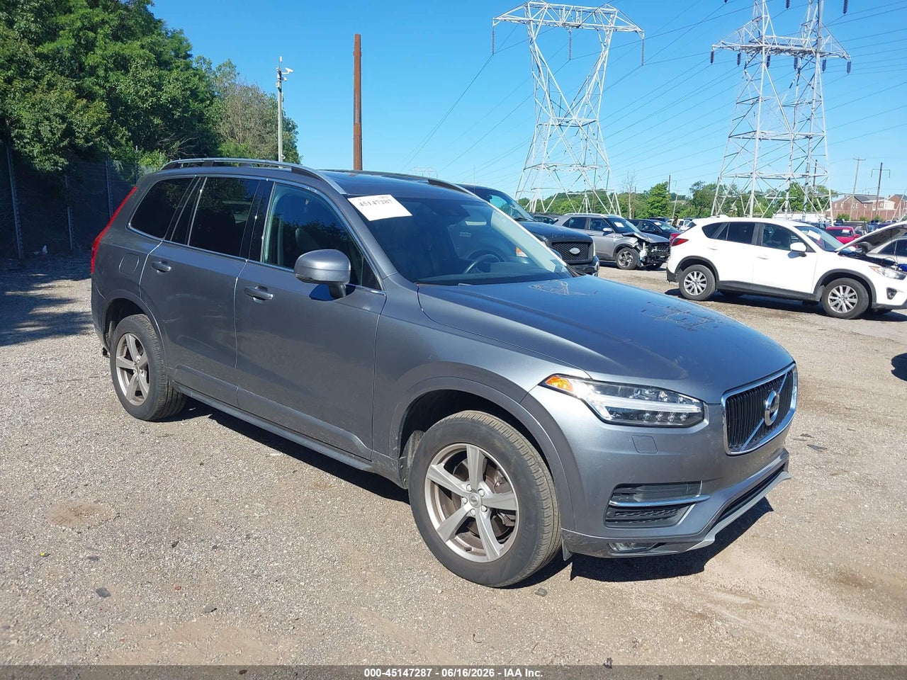 YV4102XK0G1****** · 2016 VOLVO XC90 T5 MOMENTUM