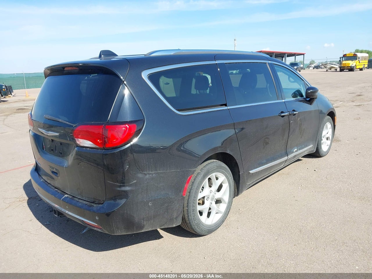 2018 CHRYSLER PACIFICA TOURING L PLUS · 4/11