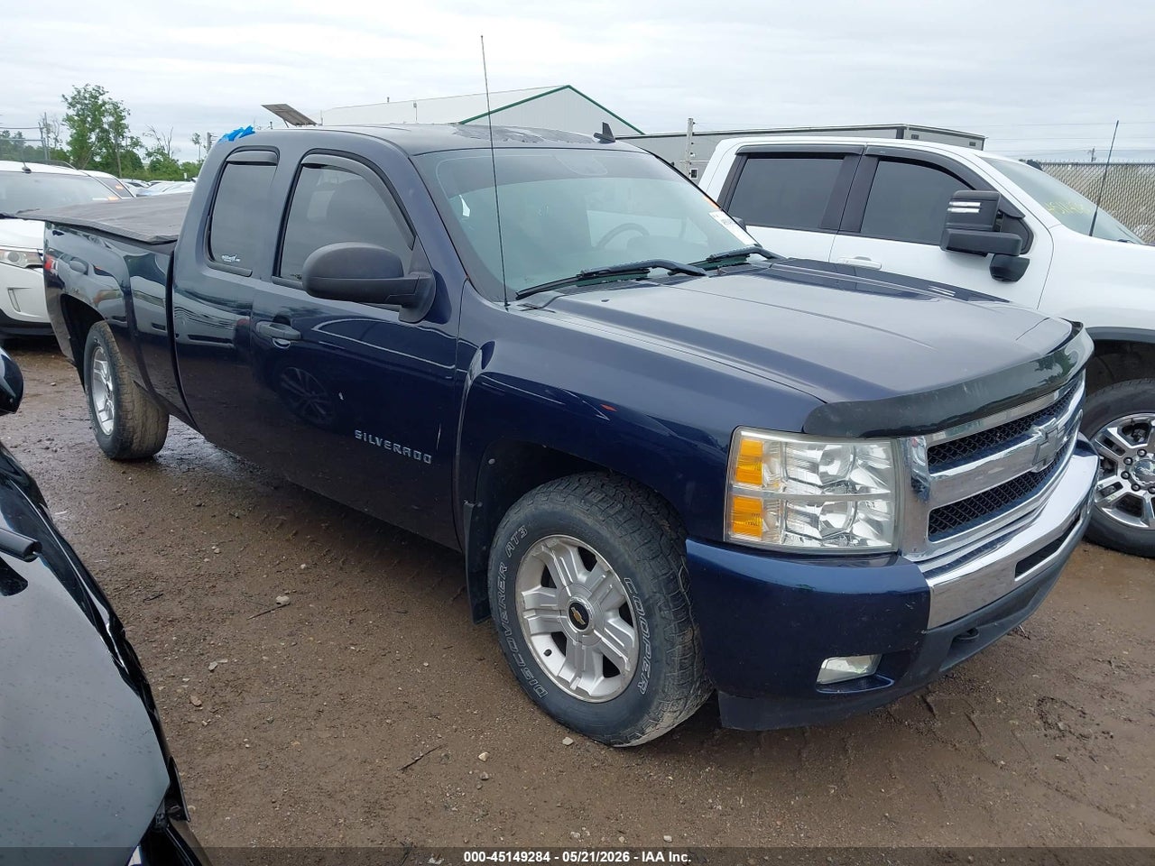 1GCRKSE37BZ****** · 2011 CHEVROLET SILVERADO 1500 LT