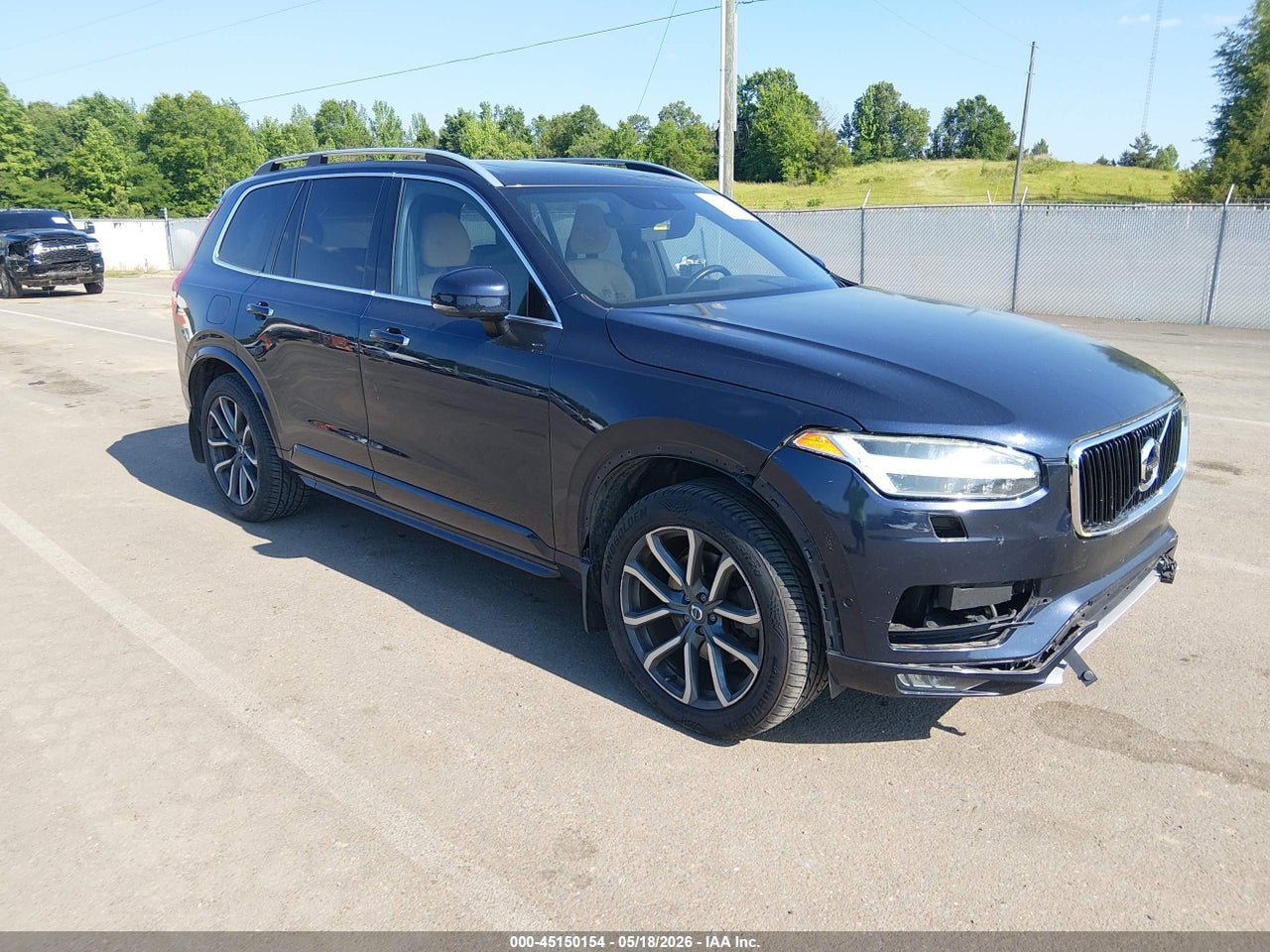 YV4A22PK2H1****** · 2017 VOLVO XC90 T6 MOMENTUM