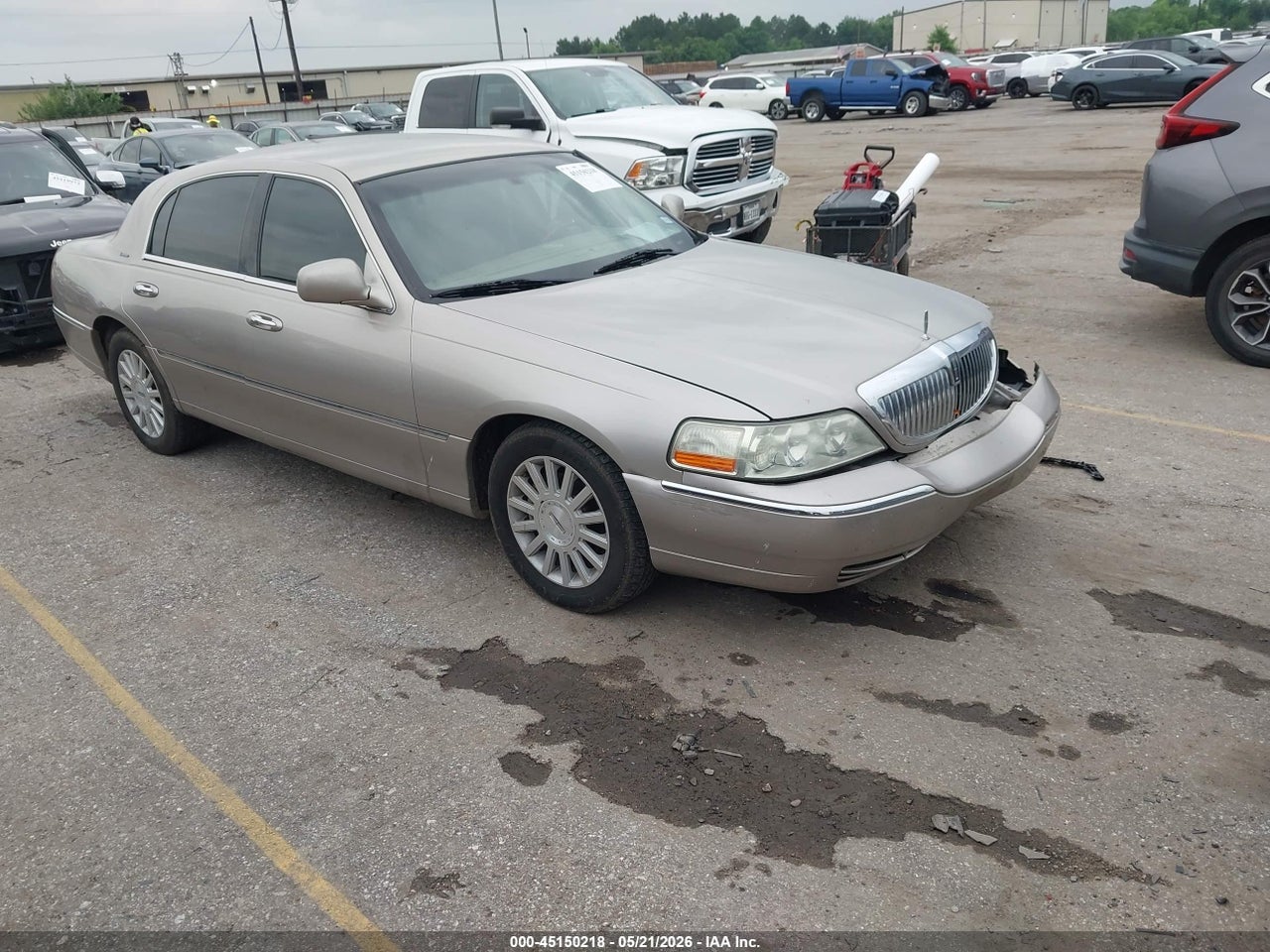 1LNHM81W13Y****** · 2003 LINCOLN TOWN CAR EXECUTIVE